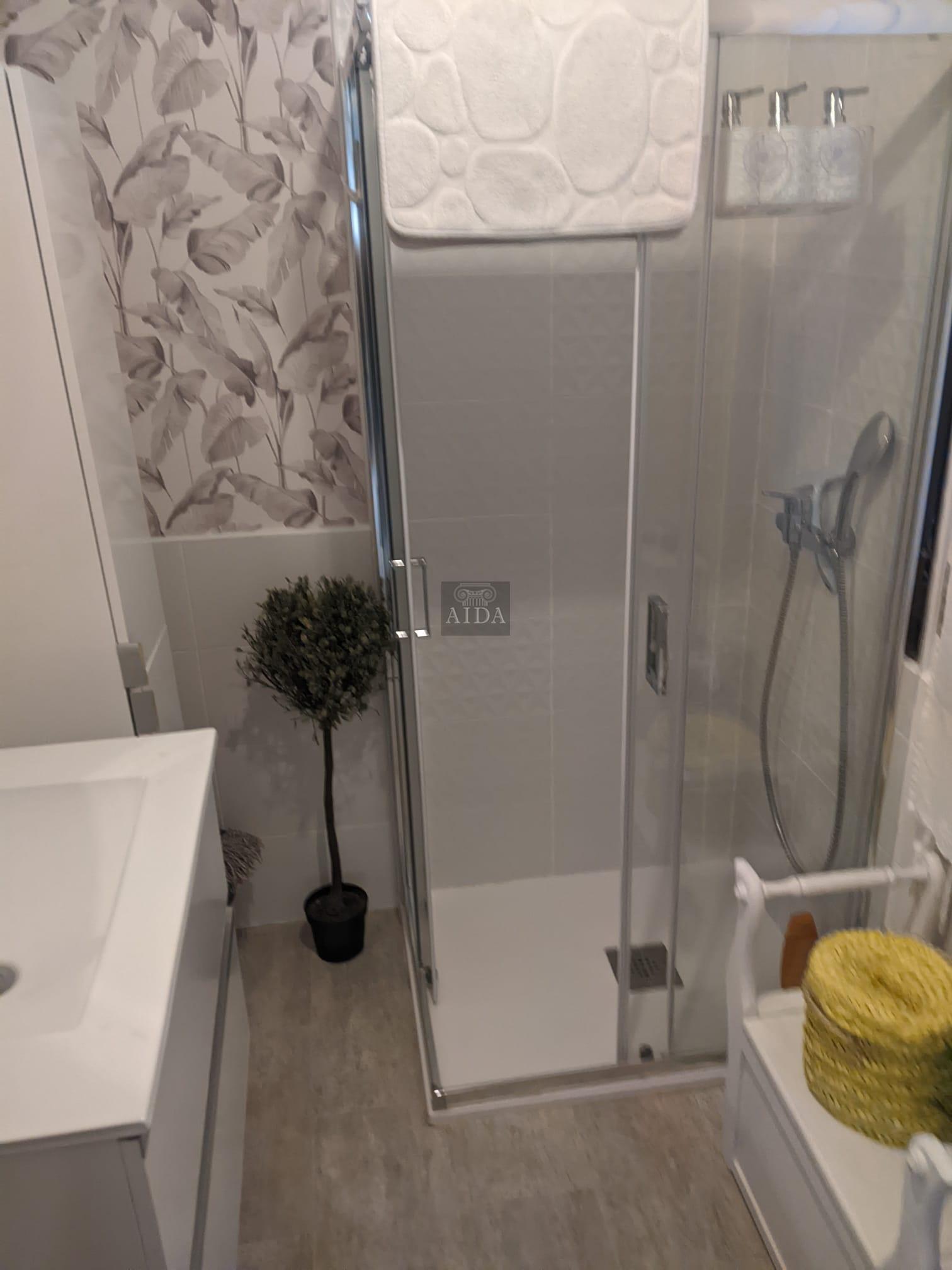 For sale of flat in Manilva