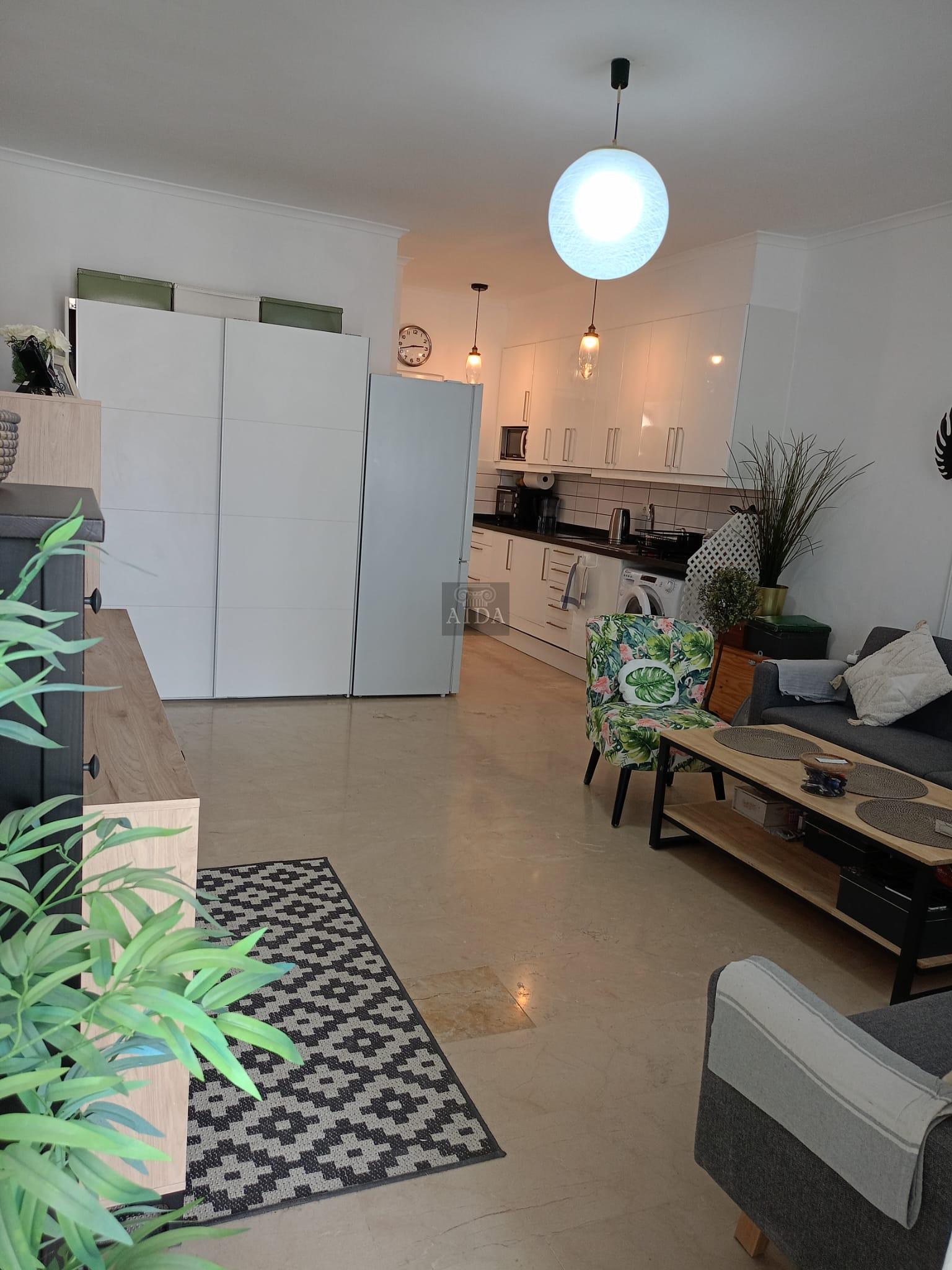 For sale of flat in Manilva