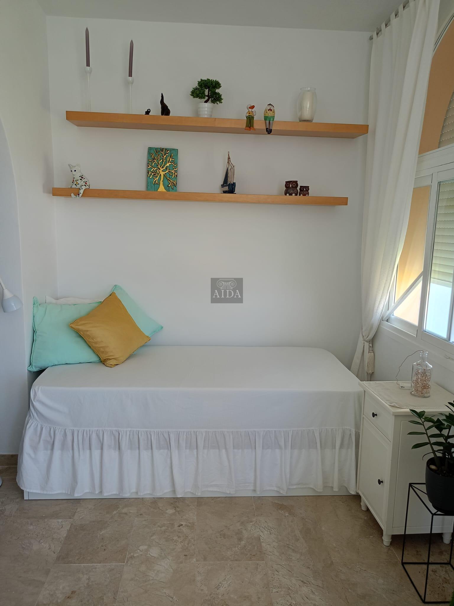 For sale of flat in Manilva