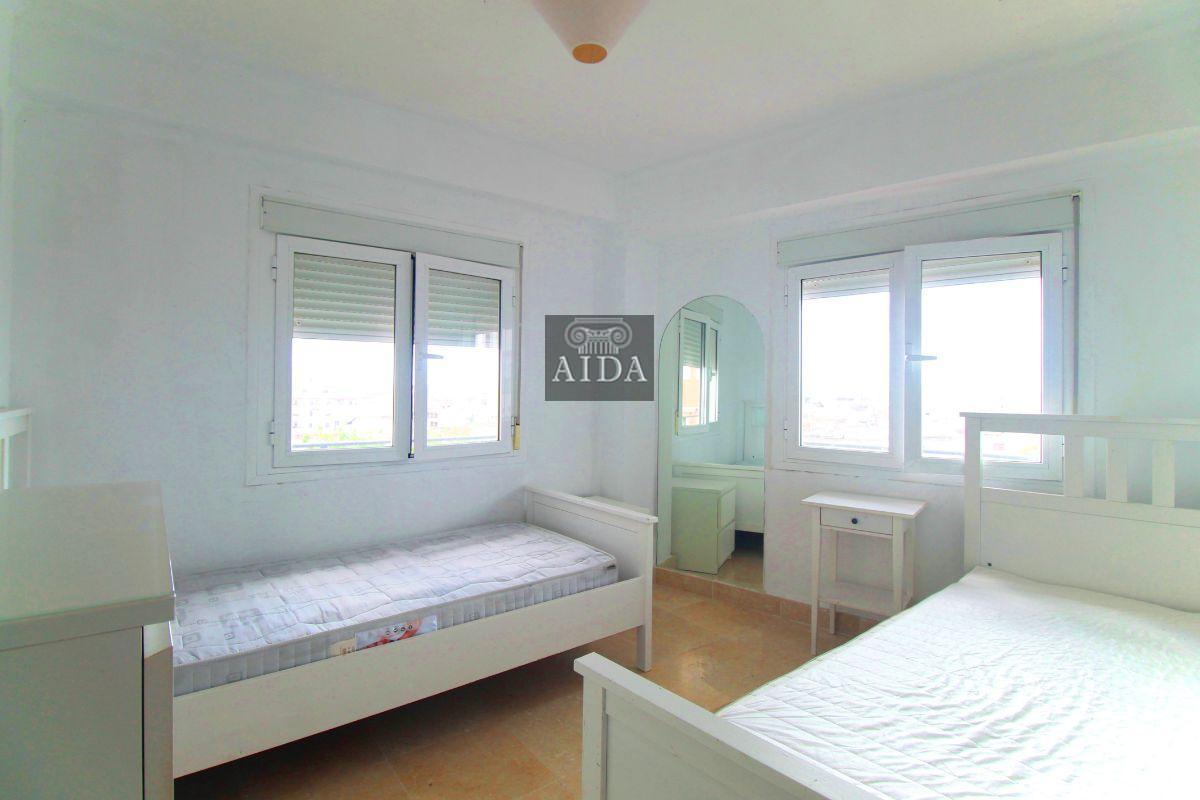 Venta de piso en Estepona