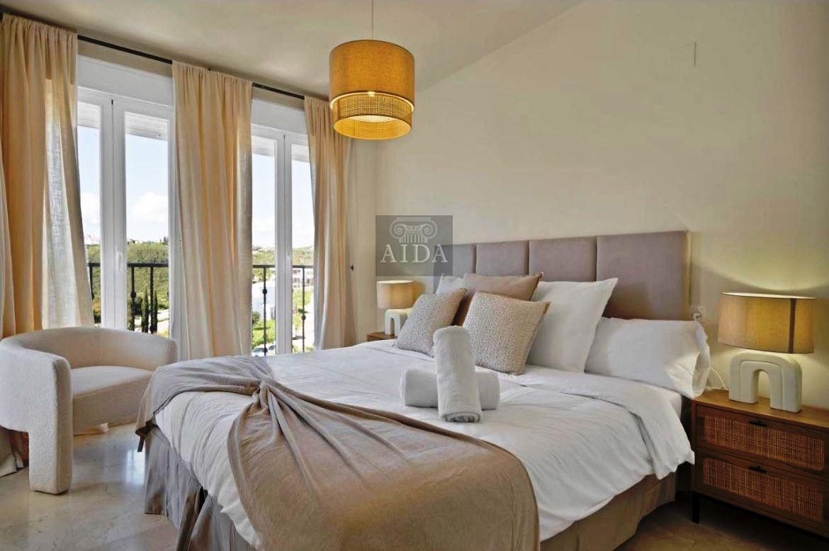 For sale of flat in Manilva