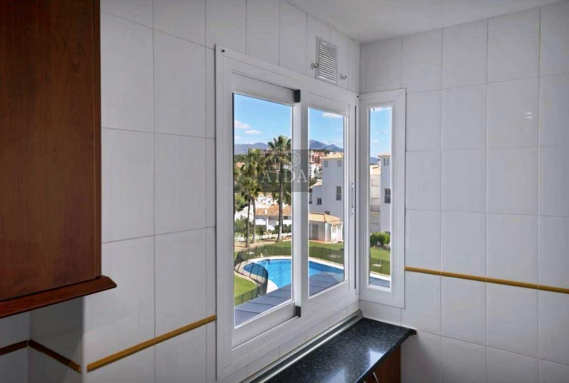 For sale of flat in Manilva