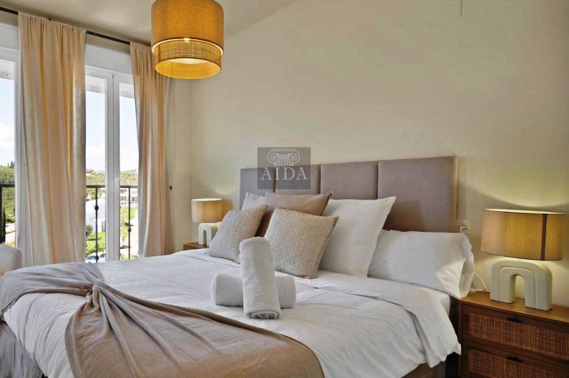 For sale of flat in Manilva