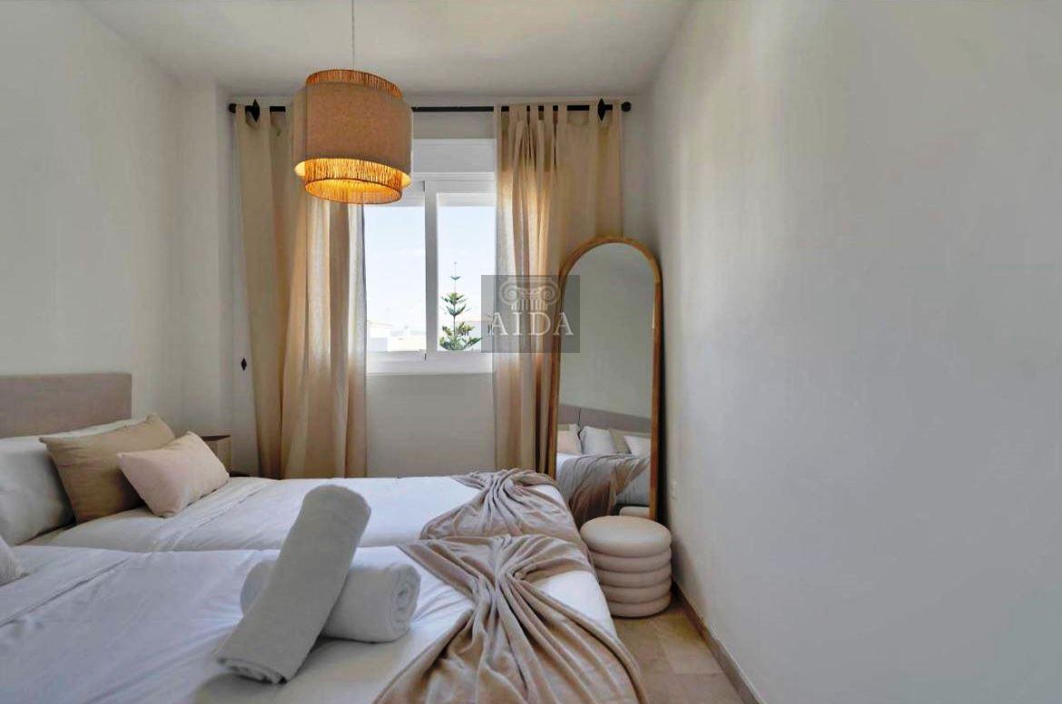 For sale of flat in Manilva