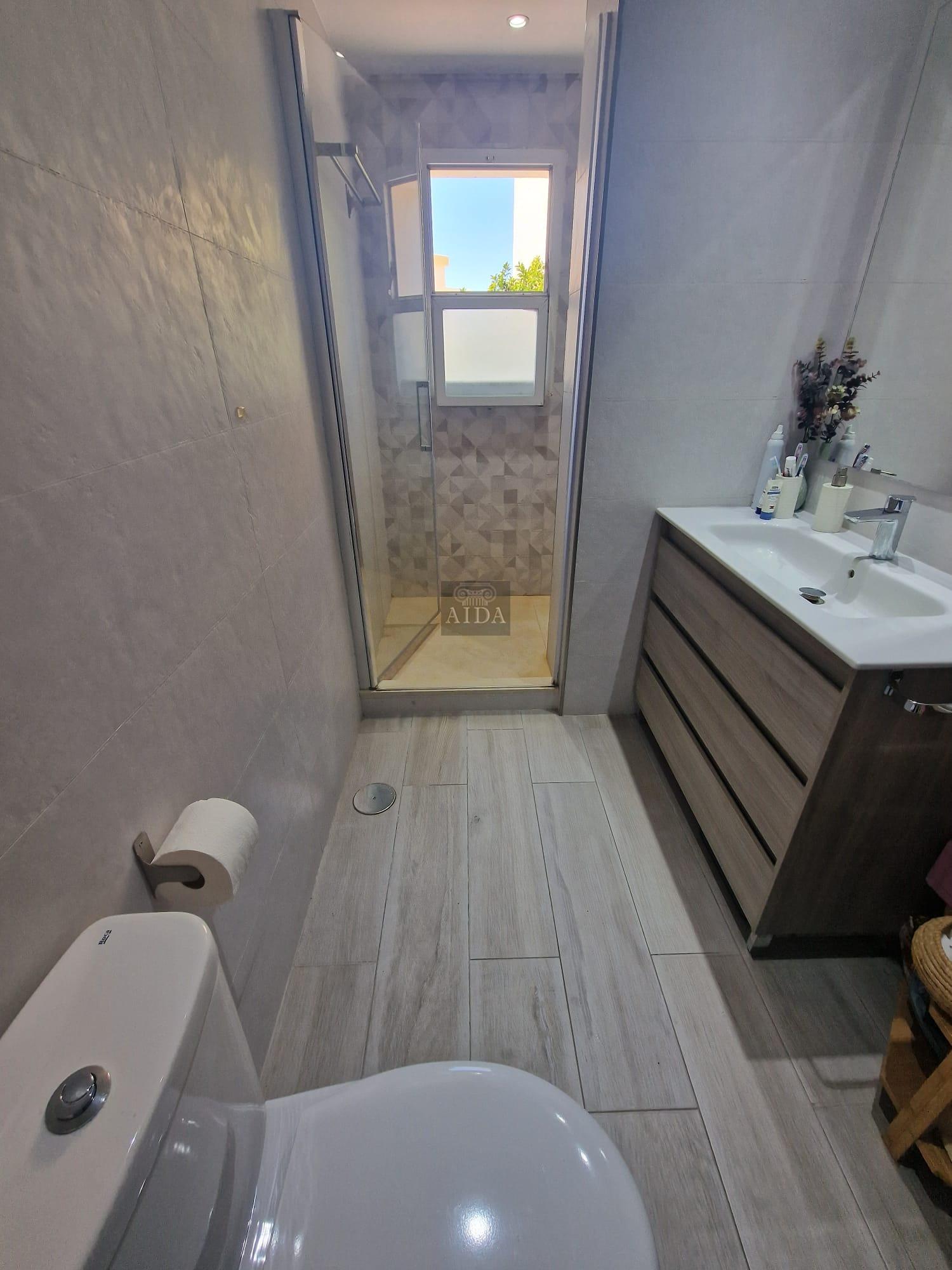 Venta de piso en Estepona