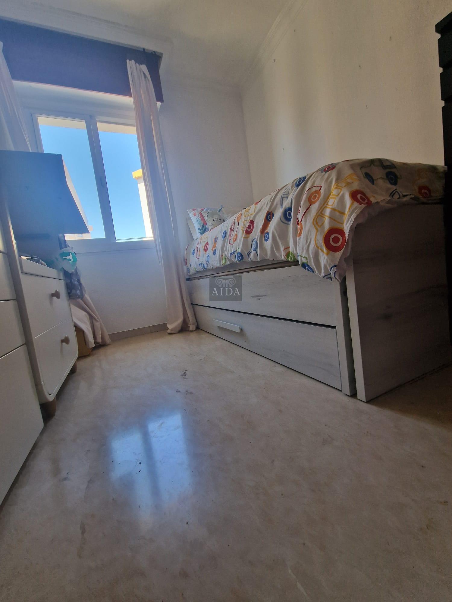 Venta de piso en Estepona