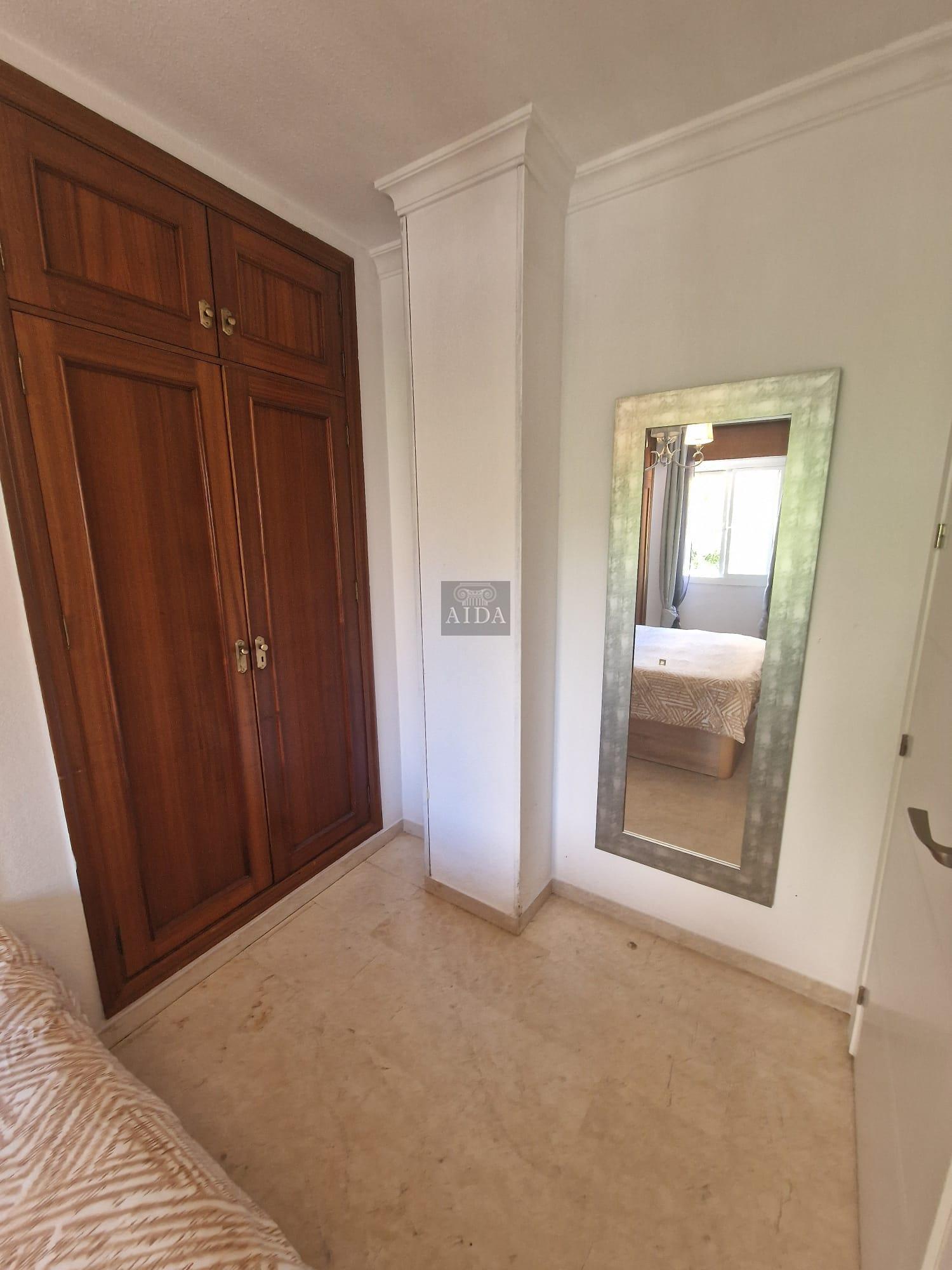 Venta de piso en Estepona