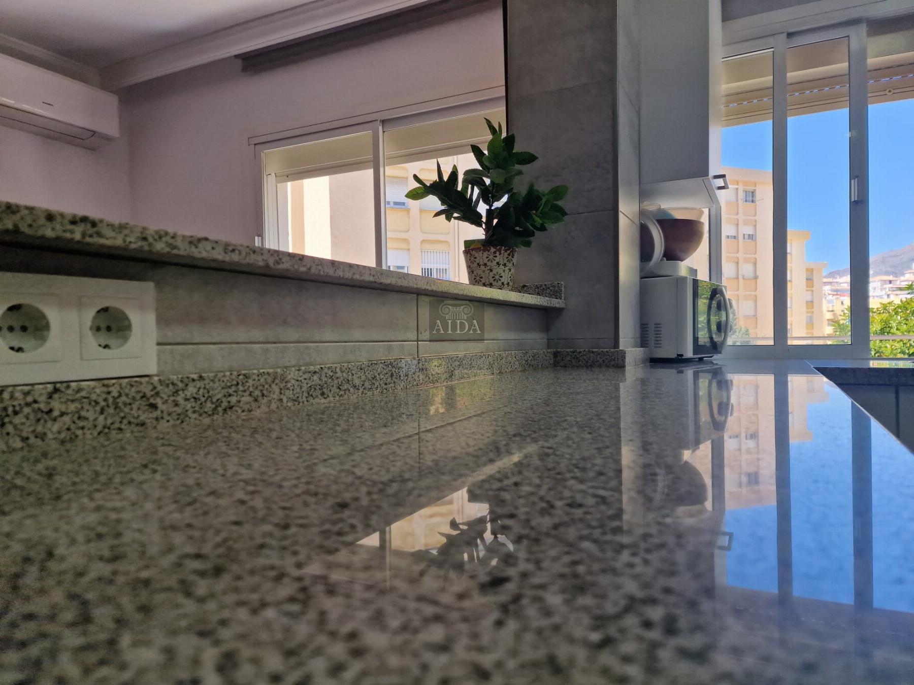 Venta de piso en Estepona