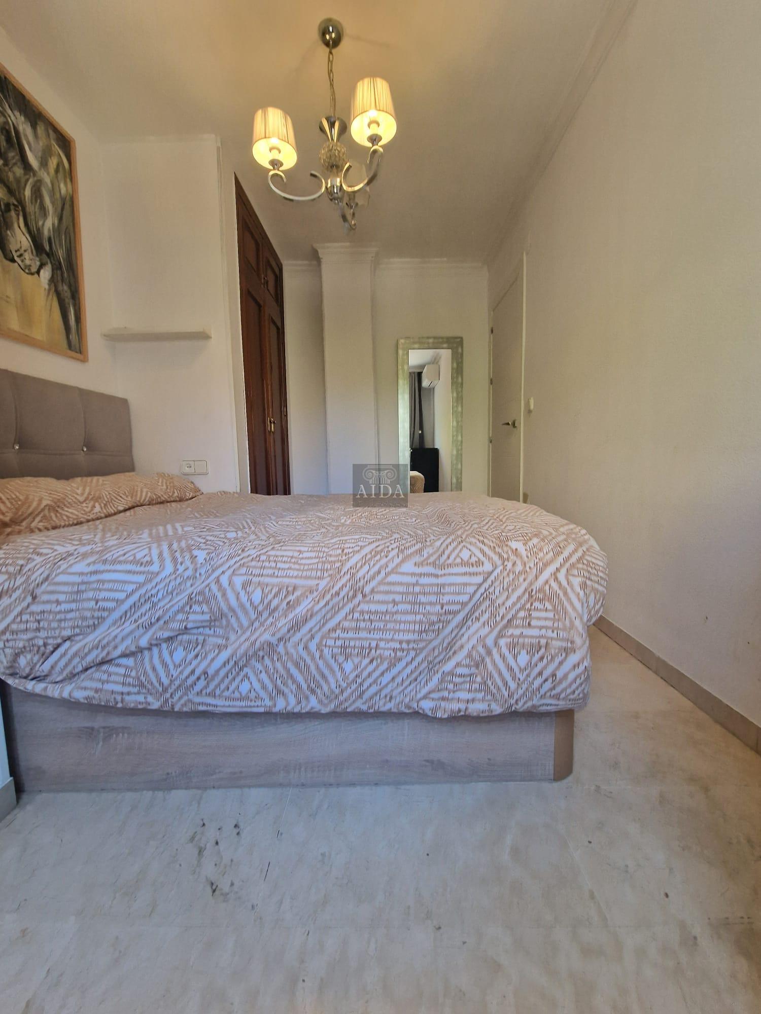 Venta de piso en Estepona