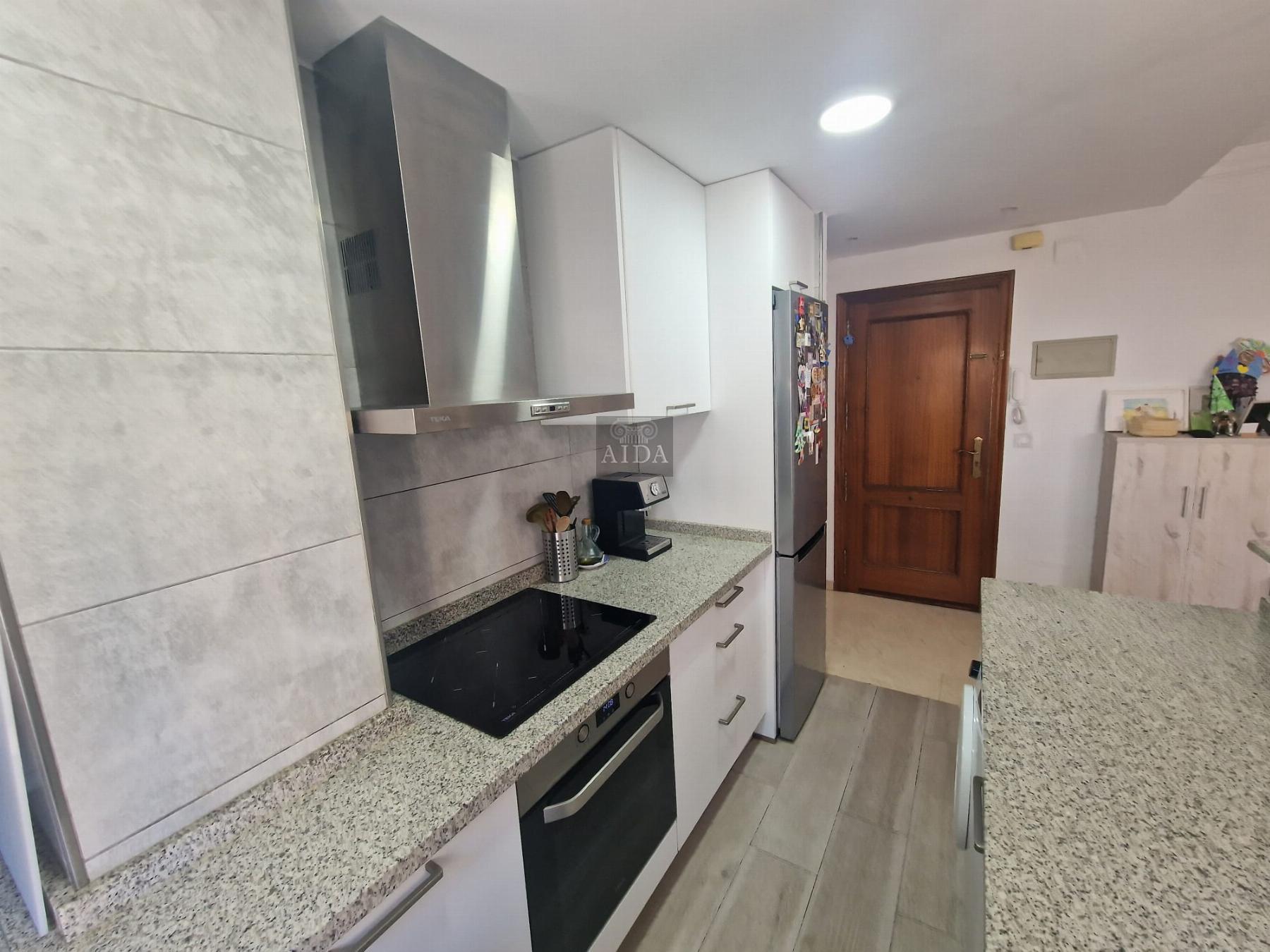 Venta de piso en Estepona