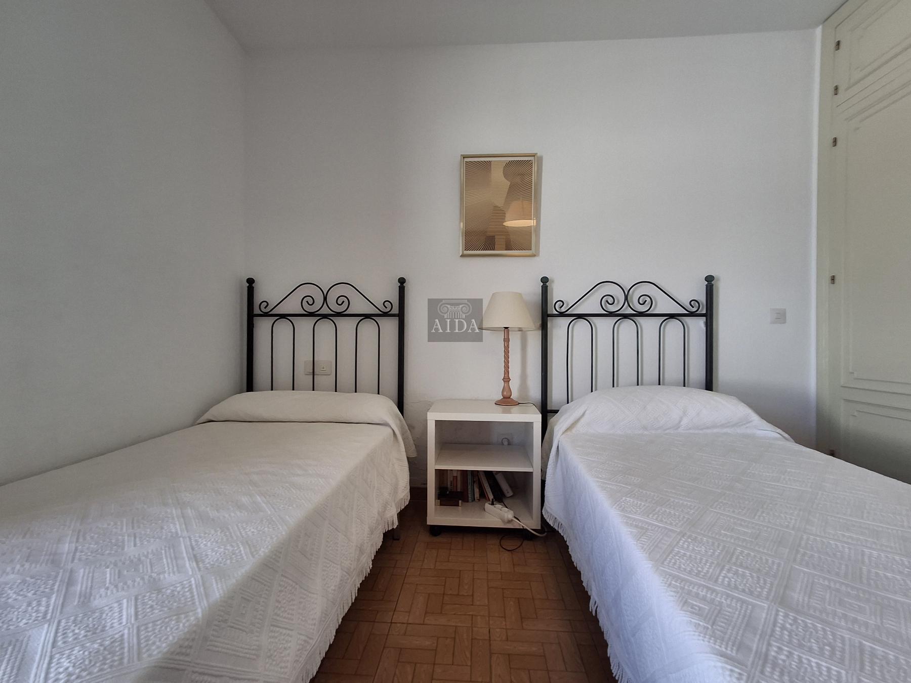 For sale of penthouse in Estepona