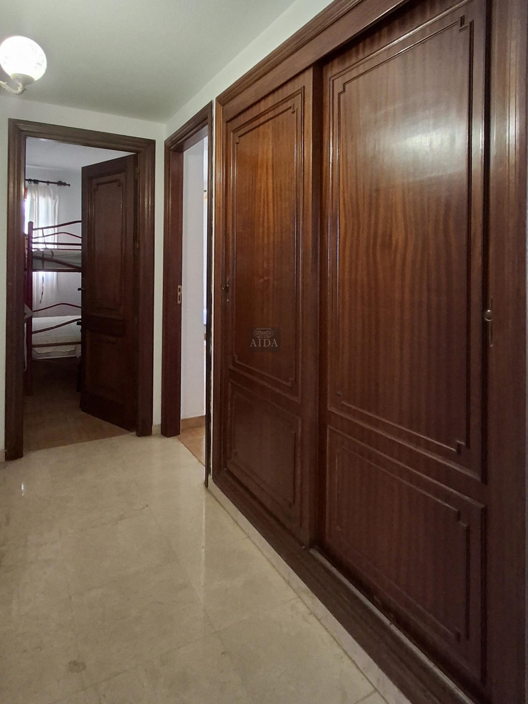 For sale of penthouse in Estepona