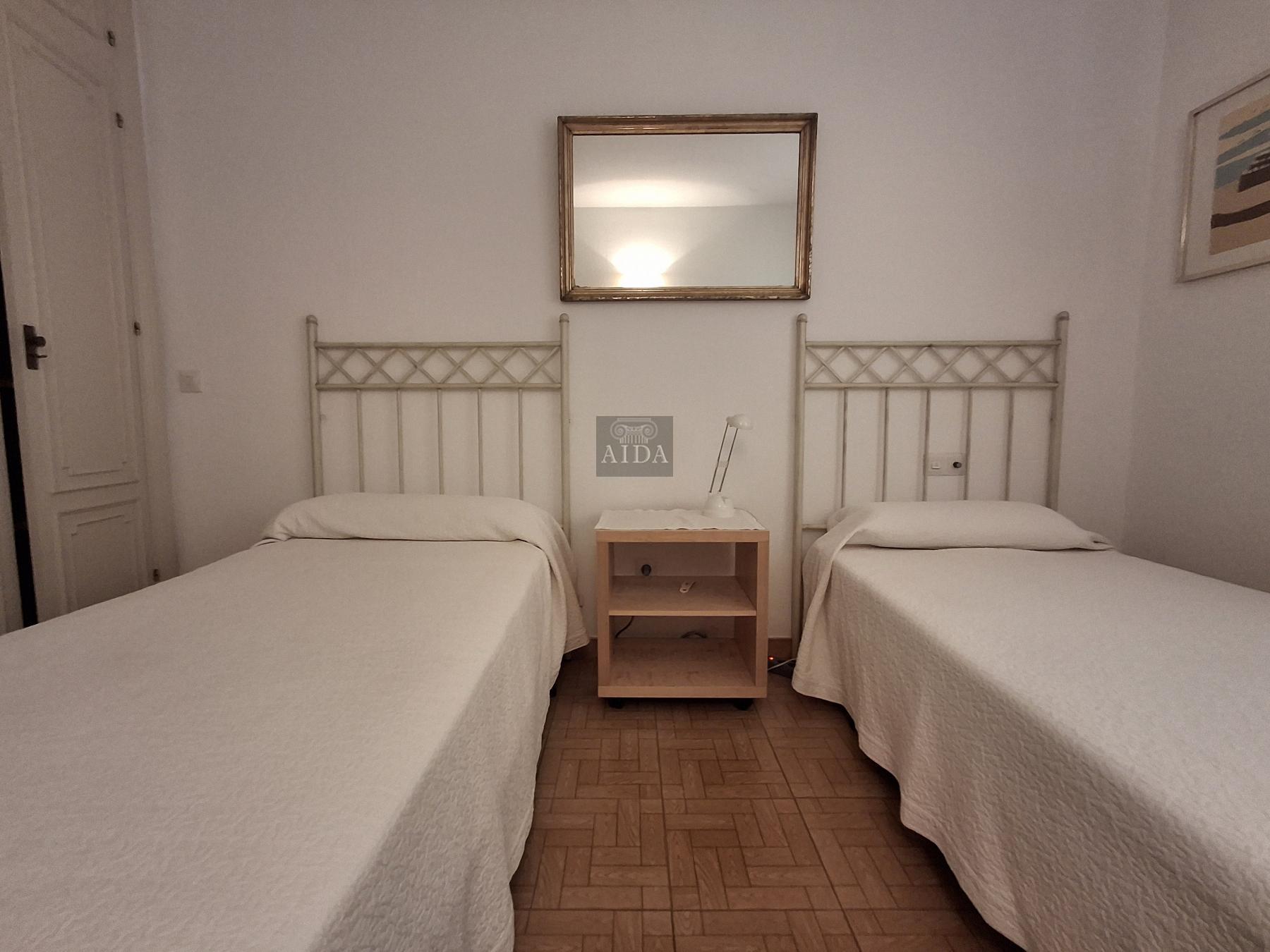 For sale of penthouse in Estepona