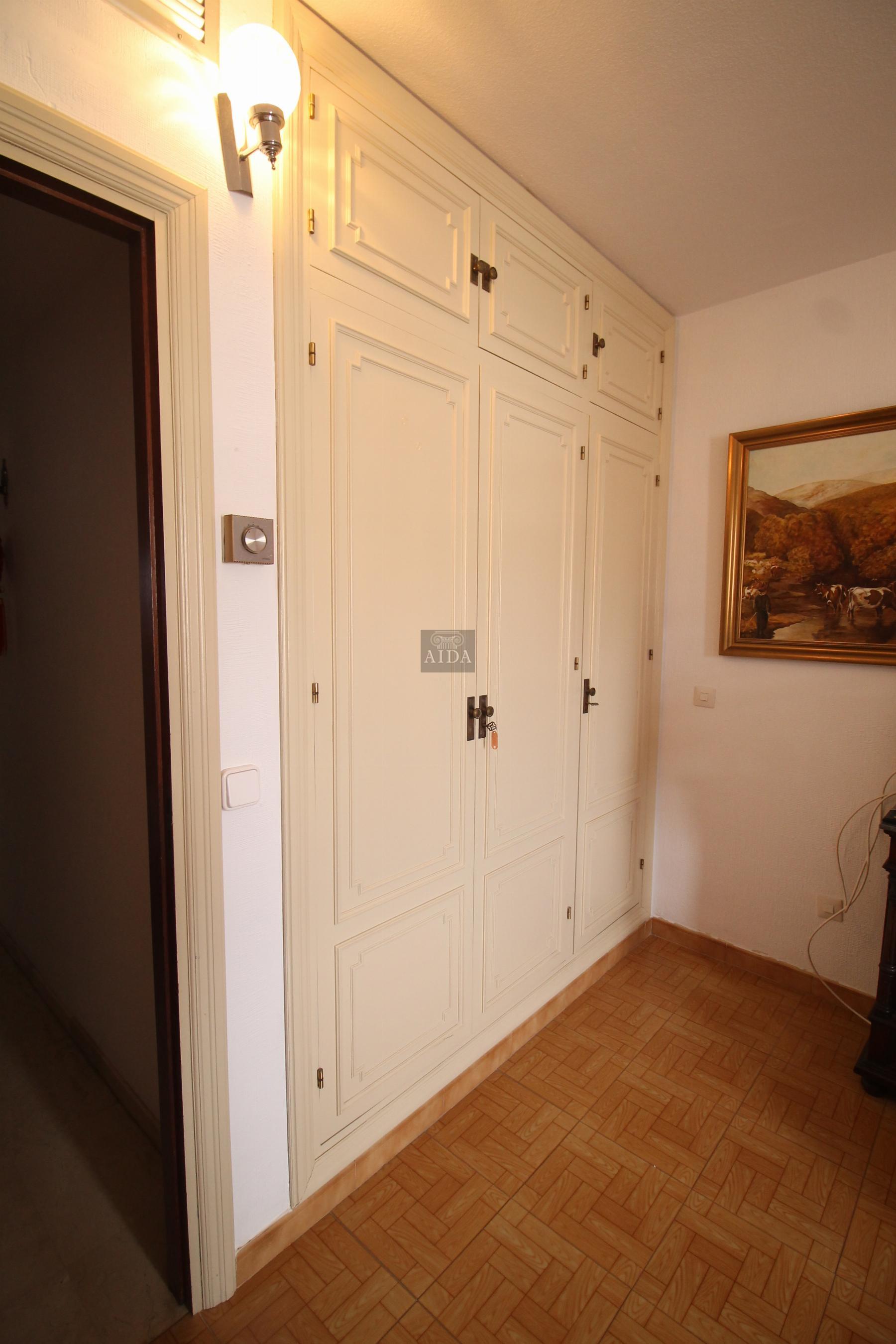 For sale of penthouse in Estepona