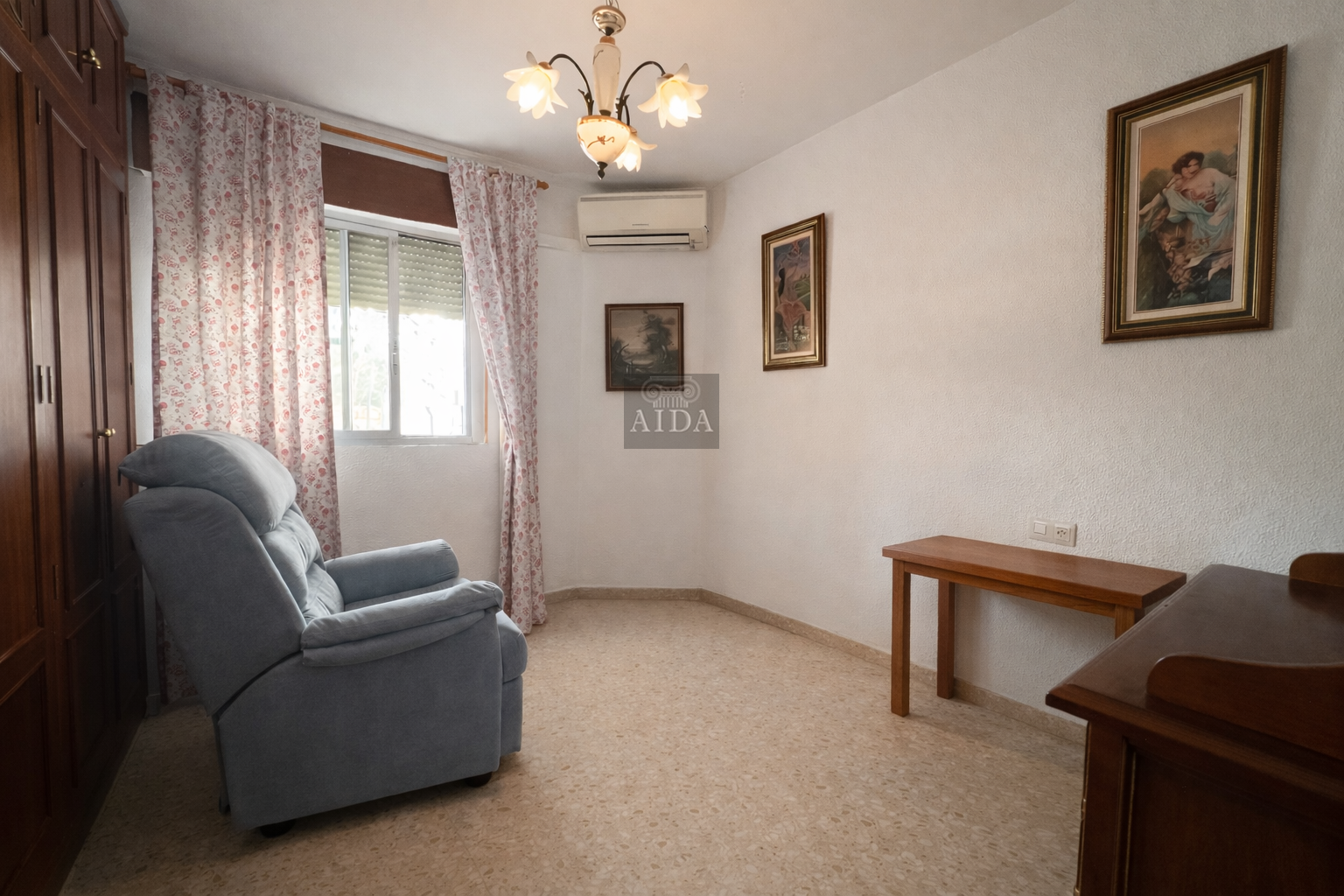 Venta de piso en Estepona