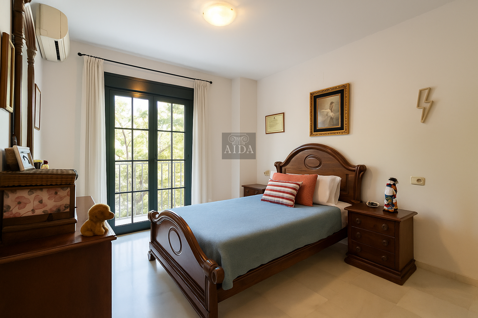 Venta de piso en Estepona