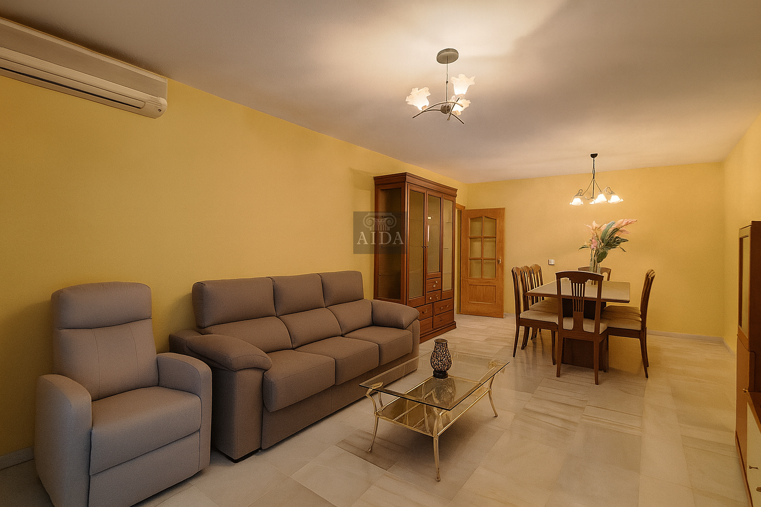 Venta de piso en Estepona