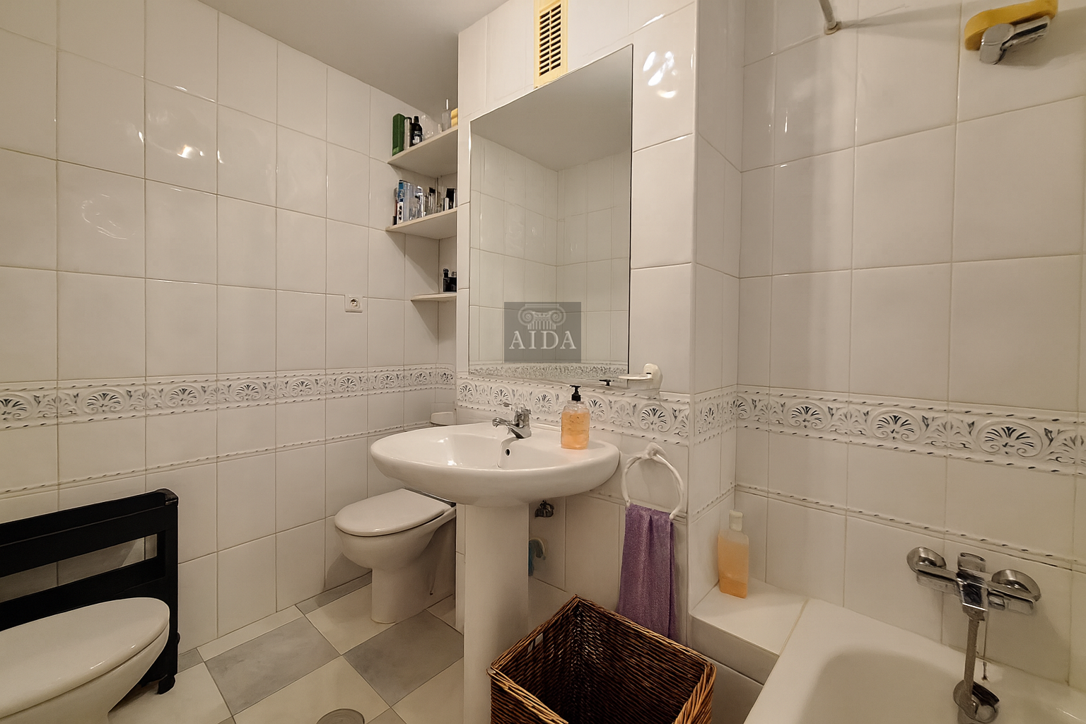 Venta de piso en Estepona