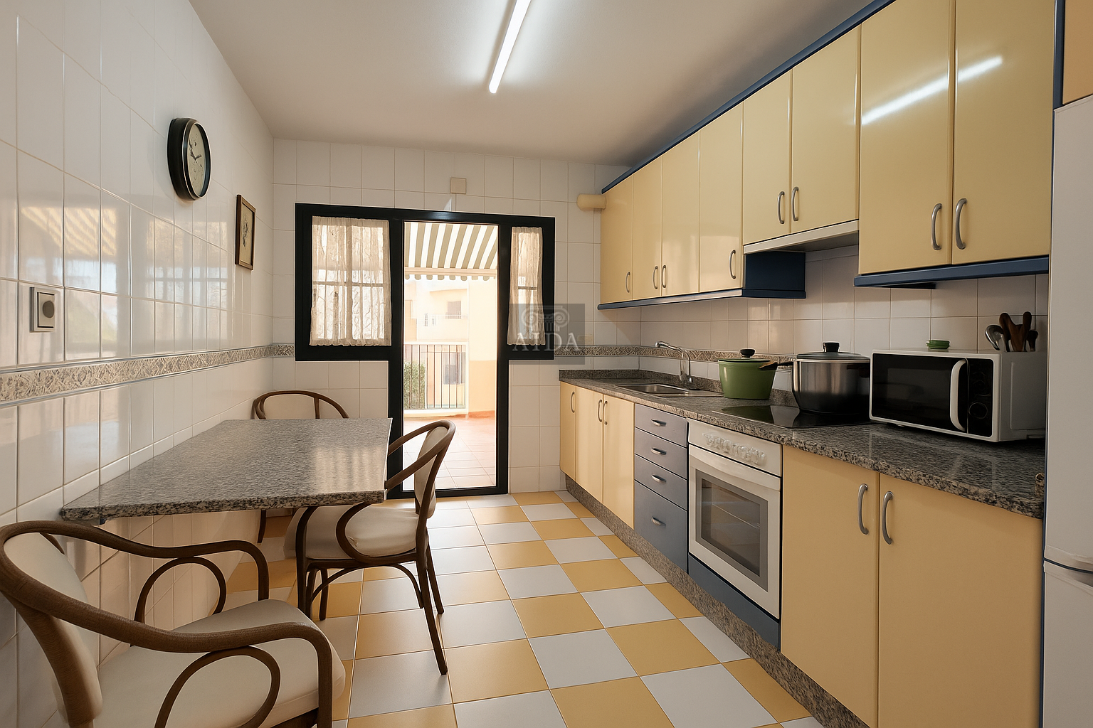 Venta de piso en Estepona