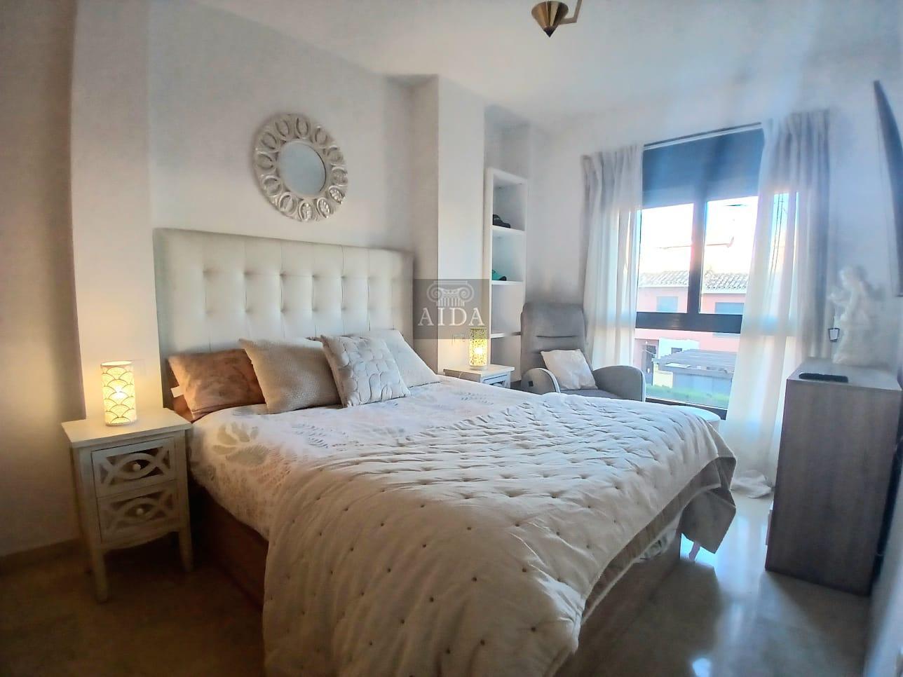 Venta de piso en Estepona
