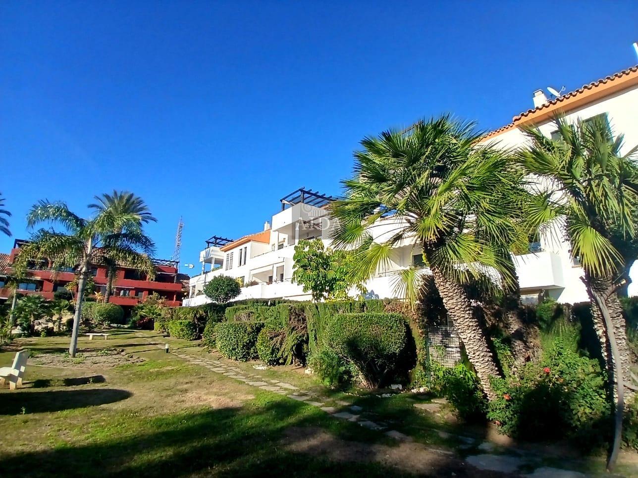Venta de piso en Estepona