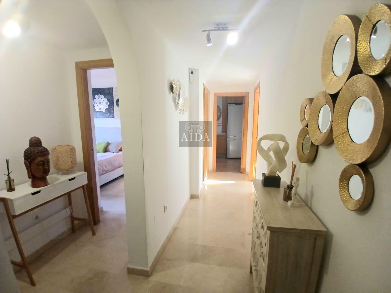 Venta de piso en Estepona