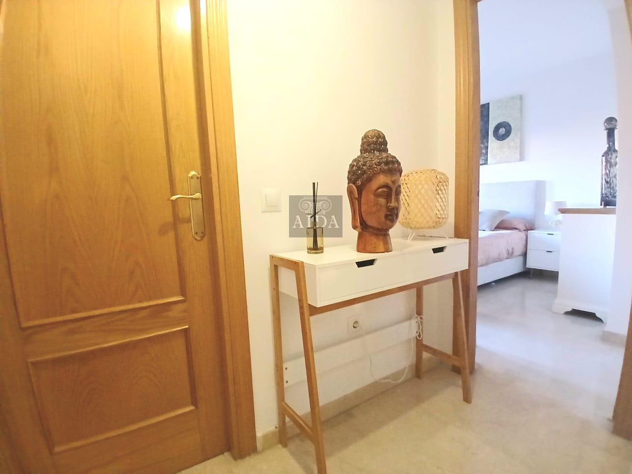 Venta de piso en Estepona