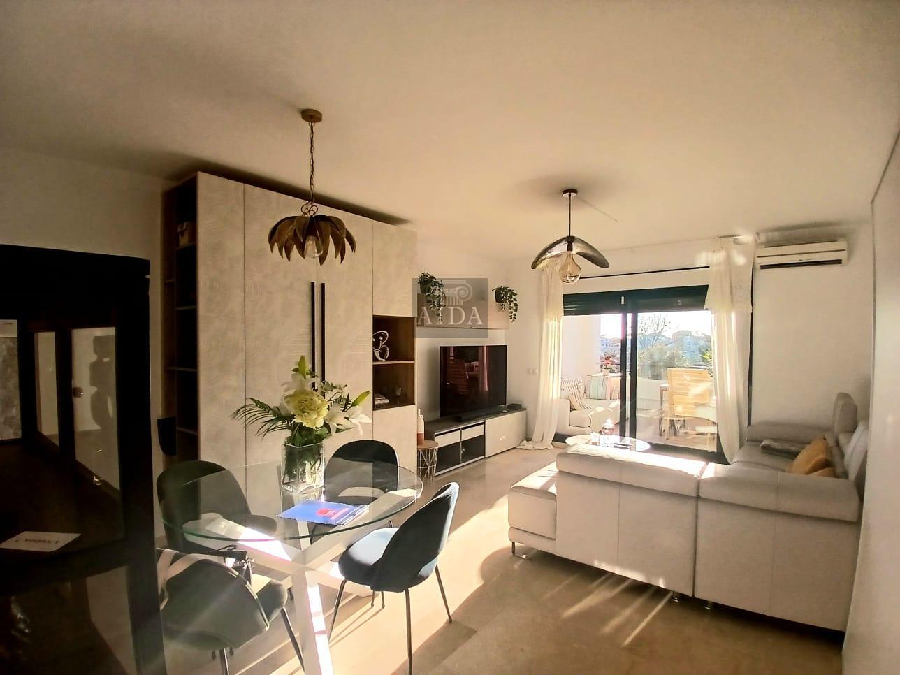 Venta de piso en Estepona