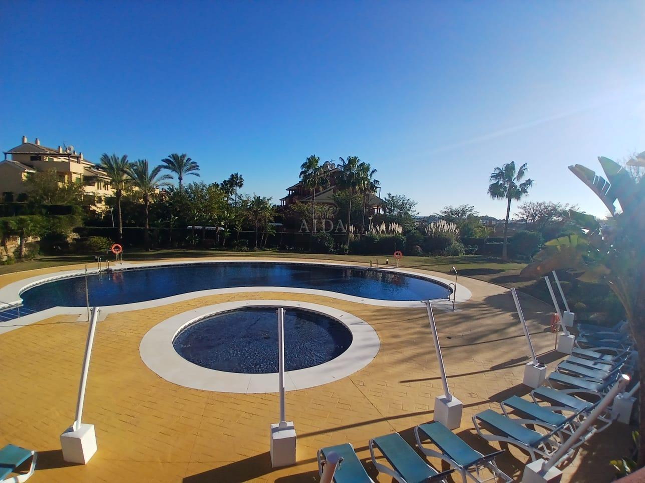 Venta de piso en Estepona