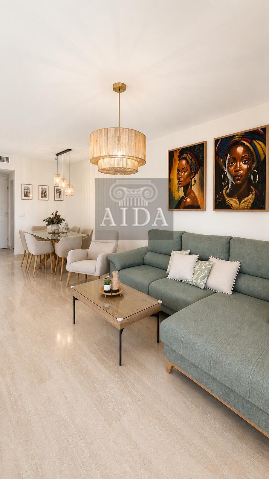 Venta de piso en Estepona