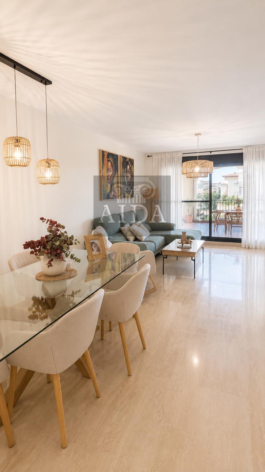 Venta de piso en Estepona