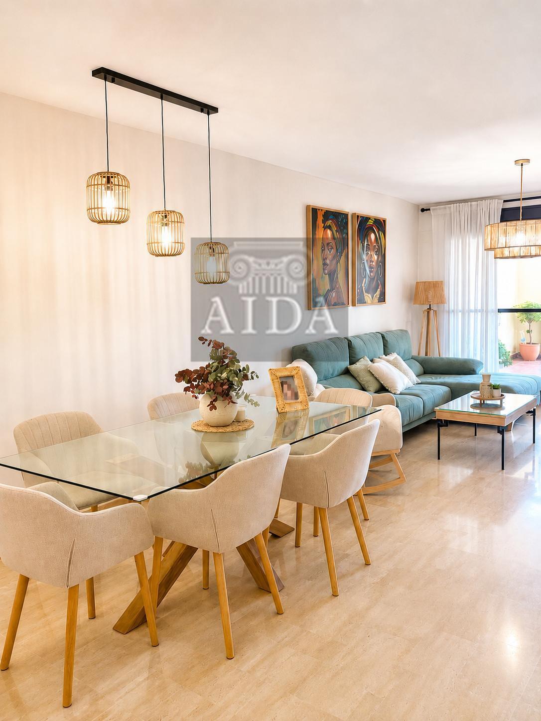 Venta de piso en Estepona