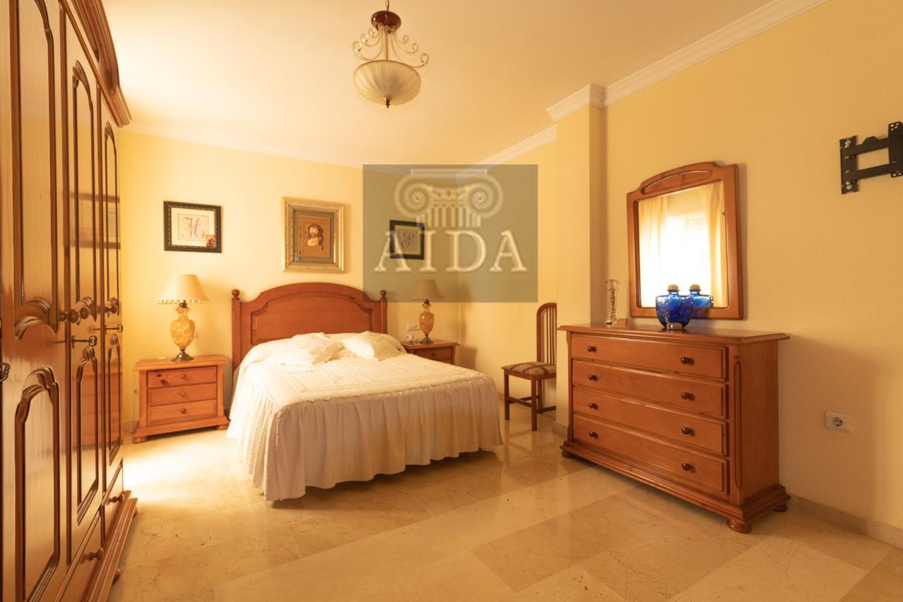 Venta de piso en Estepona