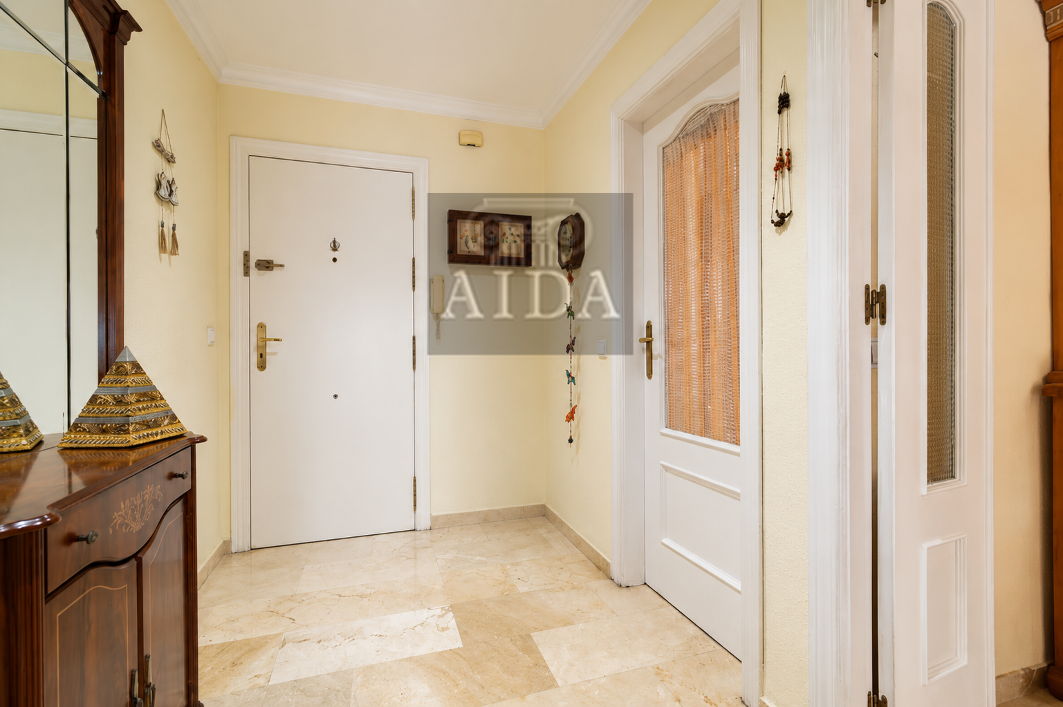 Venta de piso en Estepona