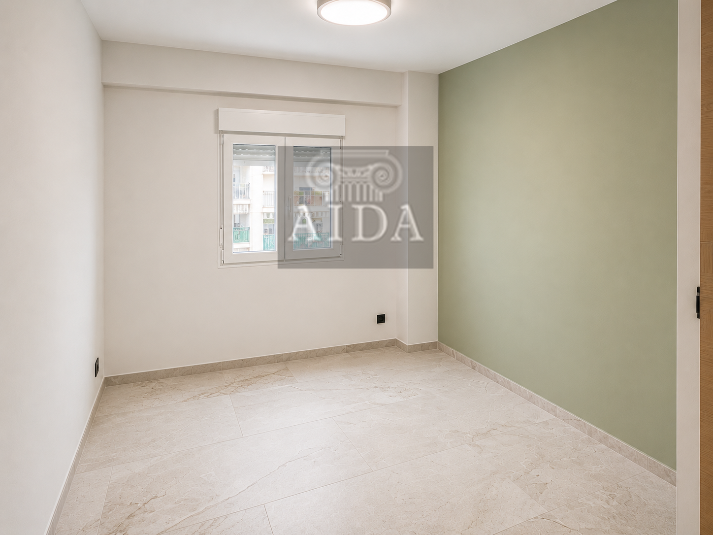 Venta de piso en Estepona