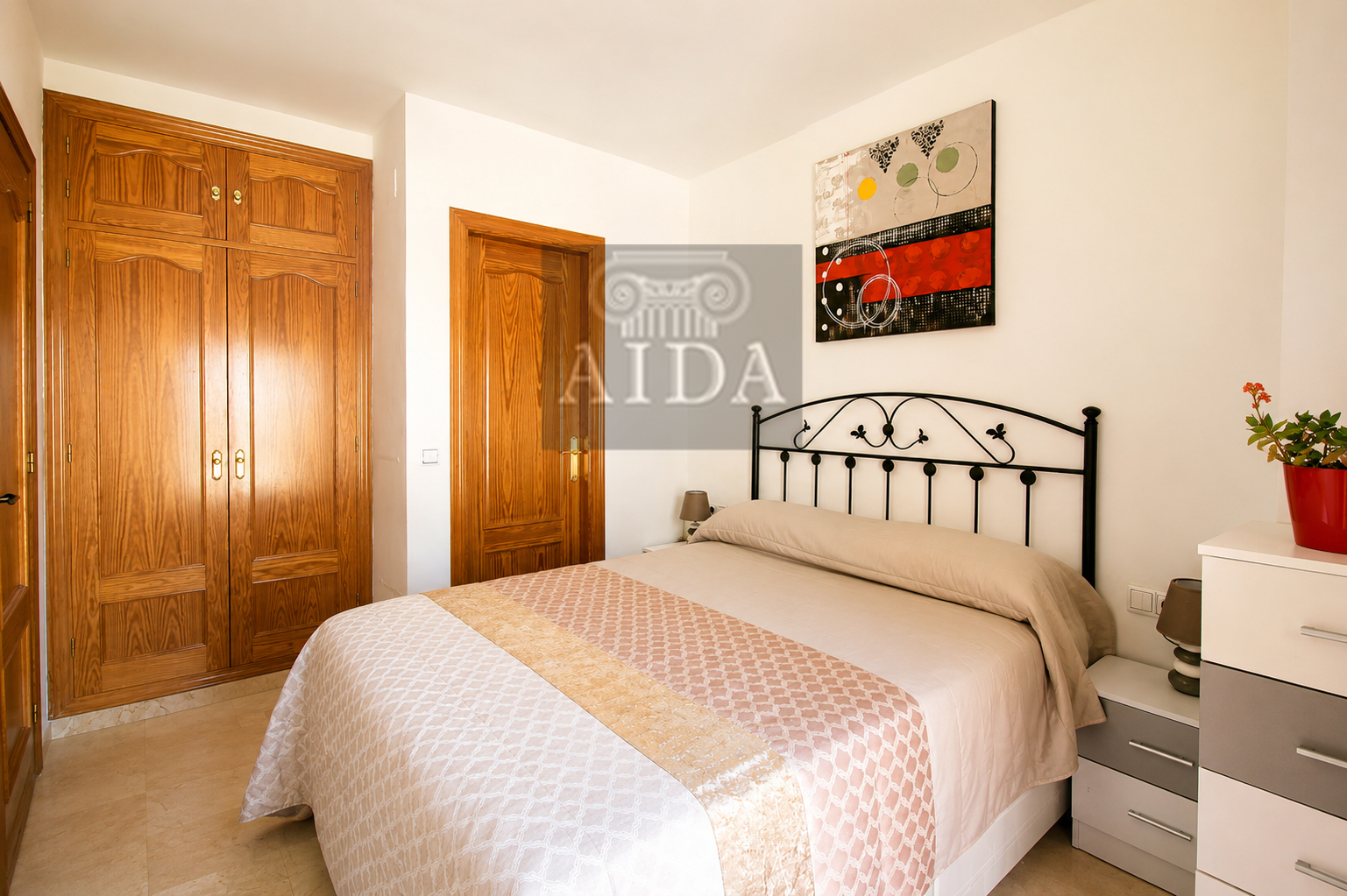 Venta de piso en Estepona
