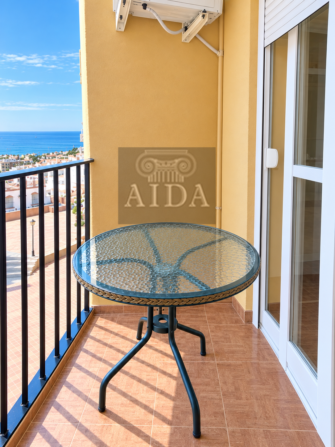 Venta de piso en Estepona