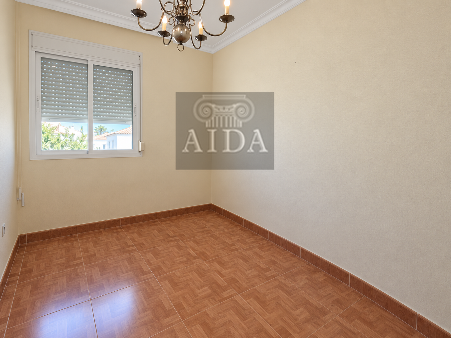 Venta de piso en Estepona