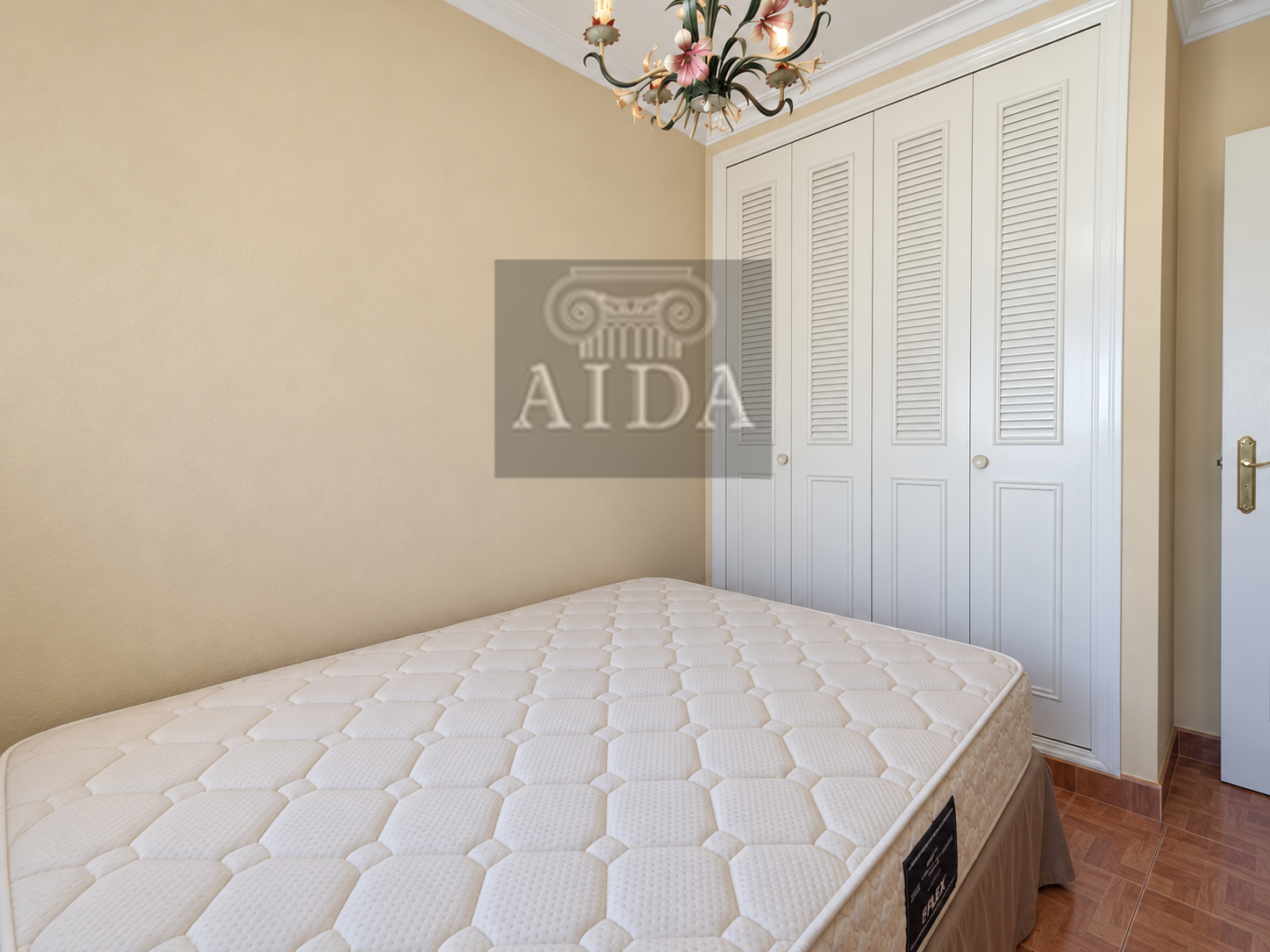 Venta de piso en Estepona