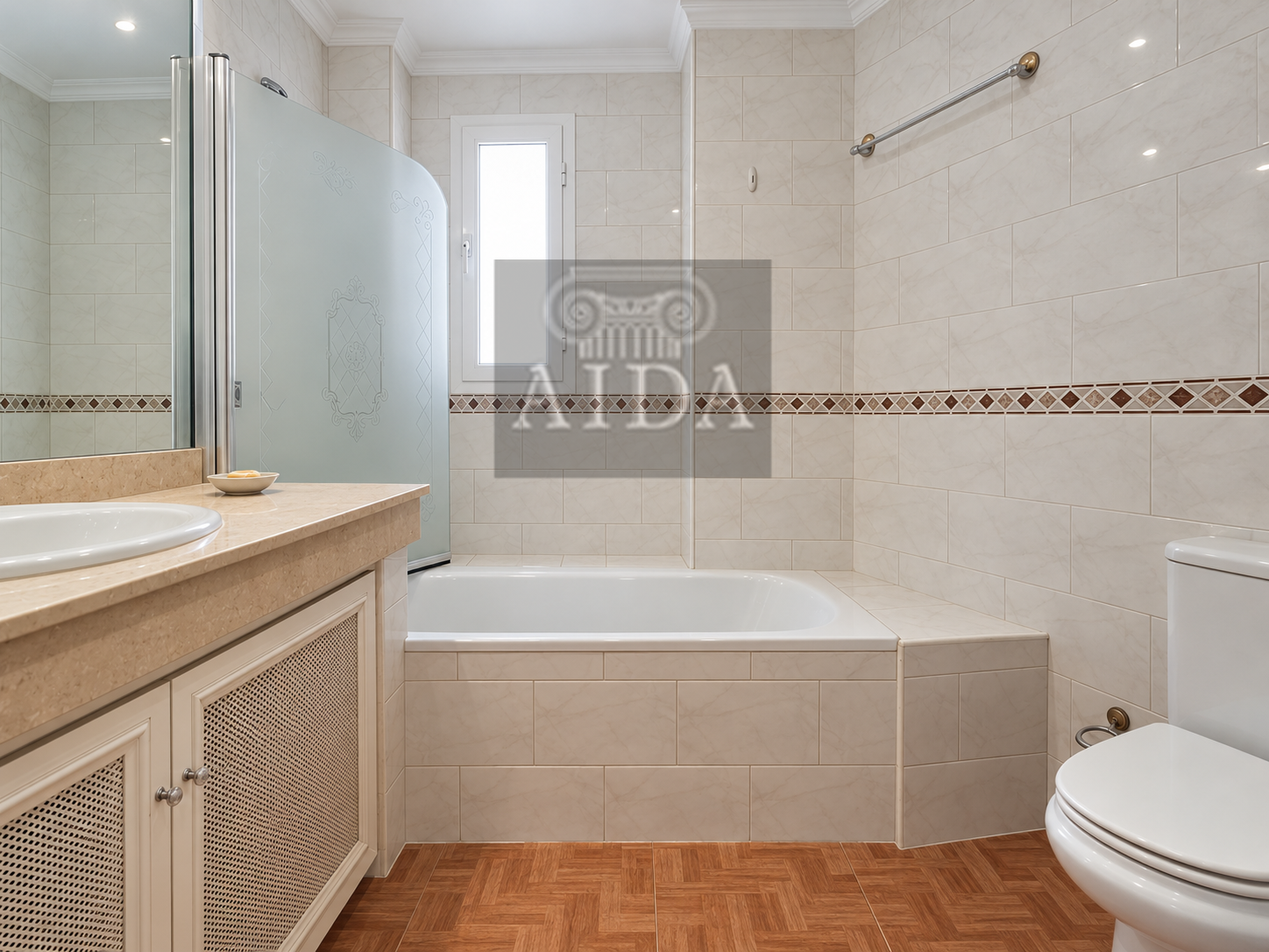 Venta de piso en Estepona