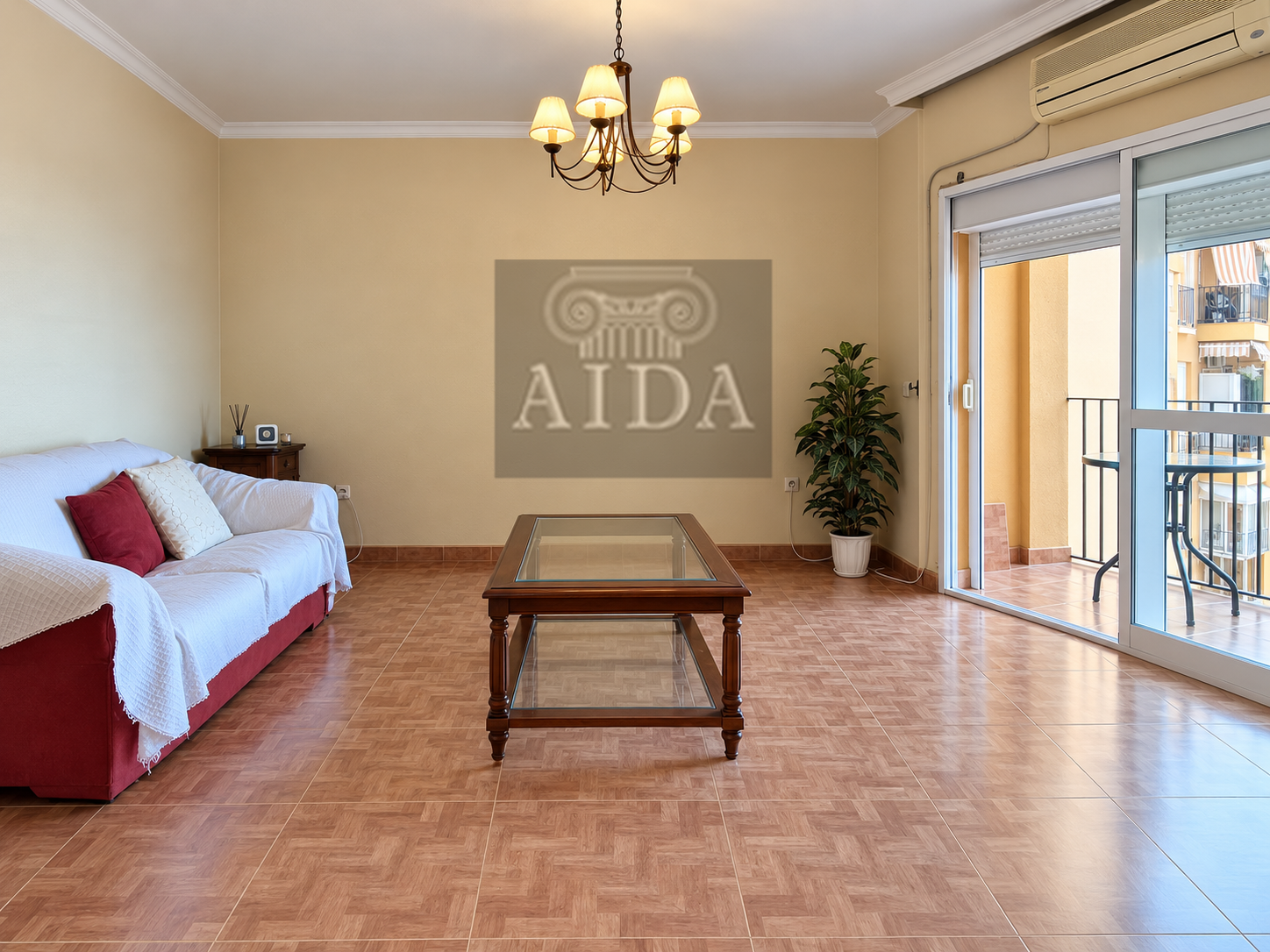 Venta de piso en Estepona