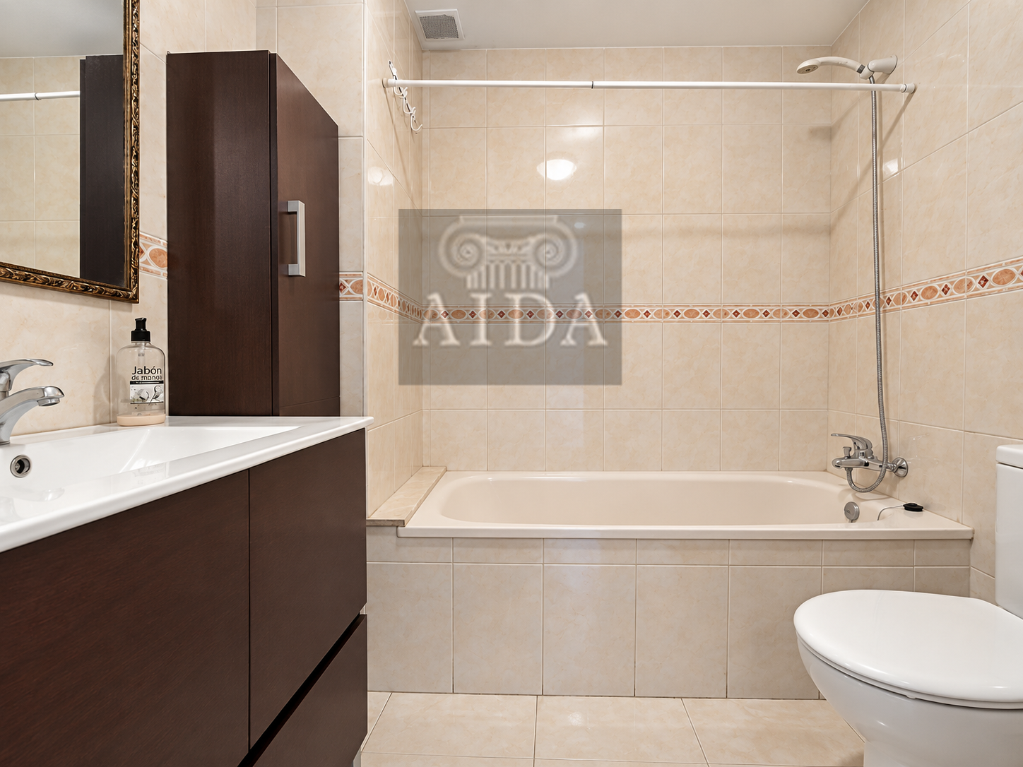 Venta de piso en Estepona