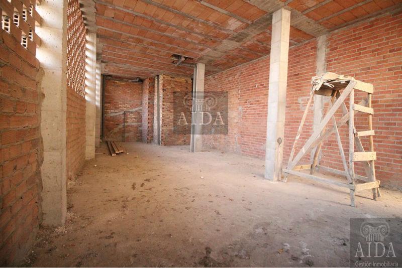 Venta de local comercial en Estepona
