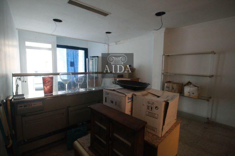 For sale of commercial in Estepona