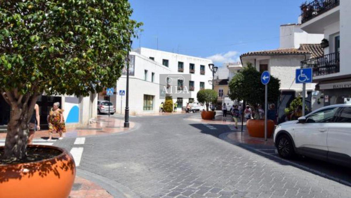 For sale of commercial in Estepona