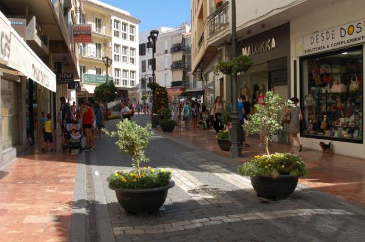 For sale of commercial in Estepona
