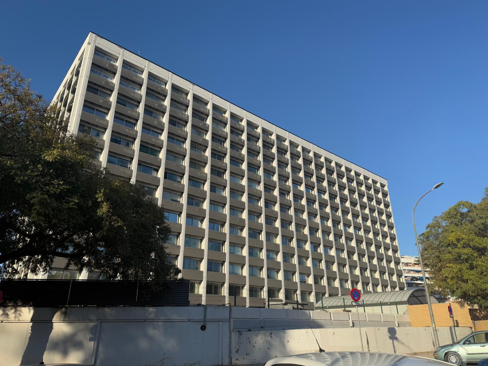 For rent of office in Sevilla