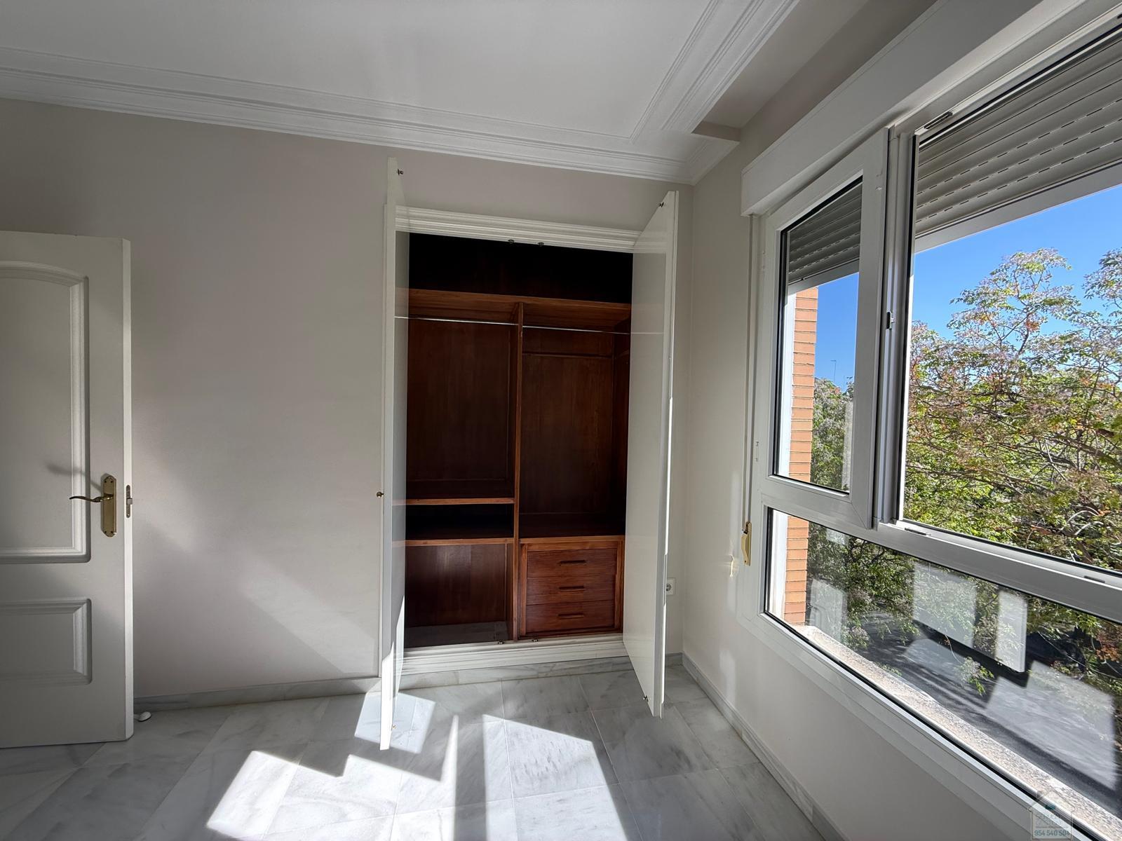 For rent of flat in Sevilla