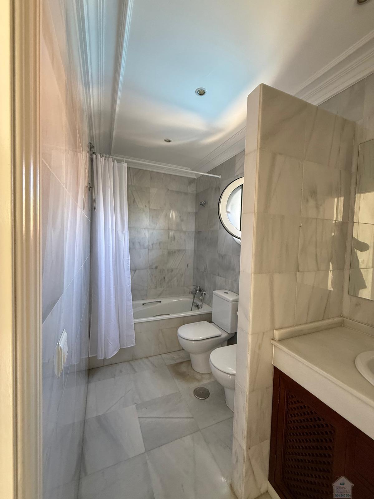 For rent of flat in Sevilla
