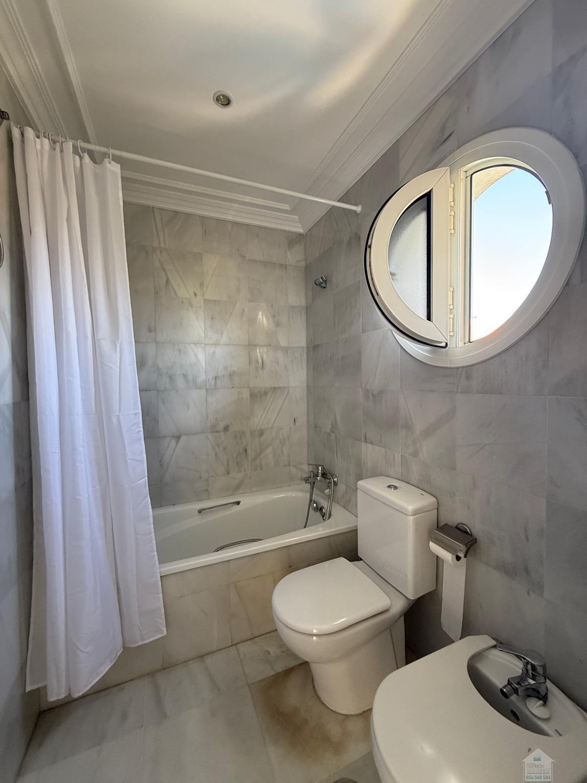 For rent of flat in Sevilla